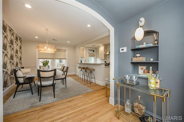 215 N Central Avenue 2S, Clayton, MO 63105