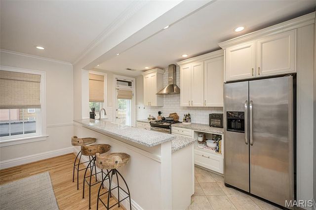 215 N Central Avenue 2S, Clayton, MO 63105