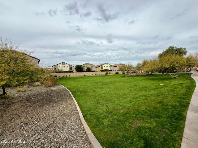 2725 E MINE CREEK Road 2058, Phoenix, AZ 85024