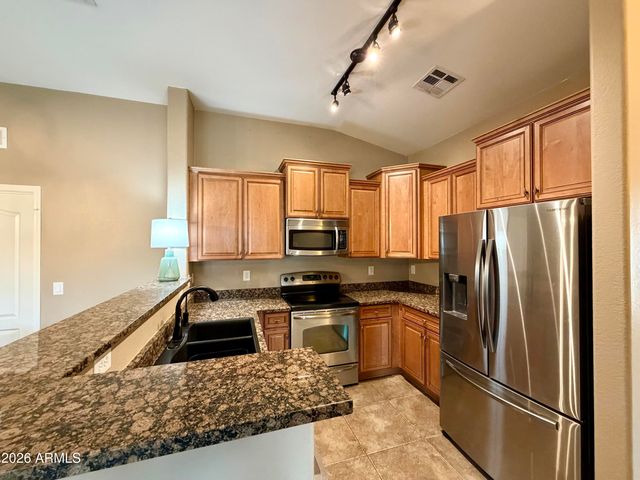 2725 E MINE CREEK Road 2058, Phoenix, AZ 85024