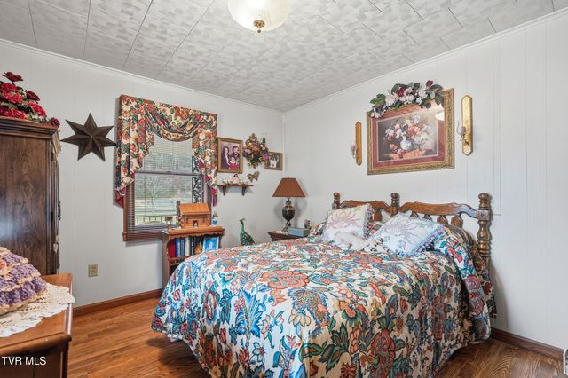 11413 Lyons Fork, Coeburn, VA 24230