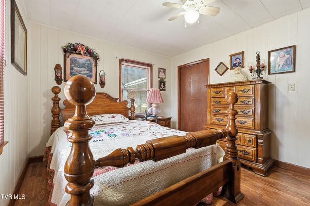 11413 Lyons Fork, Coeburn, VA 24230