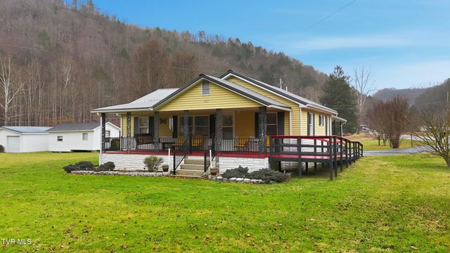 11413 Lyons Fork, Coeburn, VA 24230
