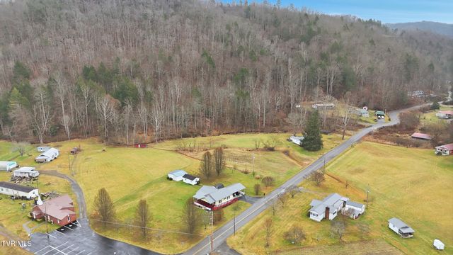 11413 Lyons Fork, Coeburn, VA 24230