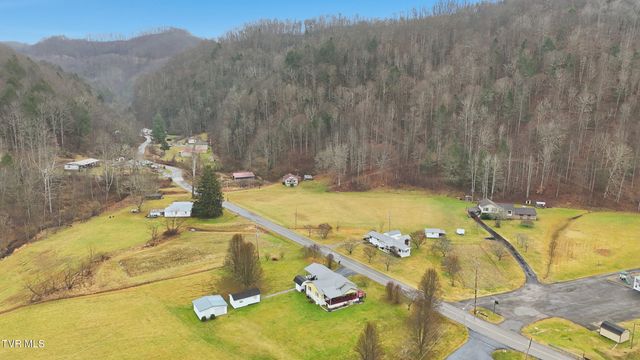 11413 Lyons Fork, Coeburn, VA 24230