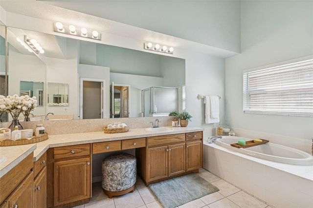 10122 WHISPER POINTE DRIVE, Tampa, FL 33647