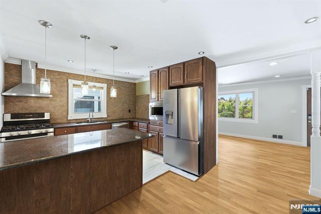 95 Cedar Avenue, Hackensack, NJ 07601