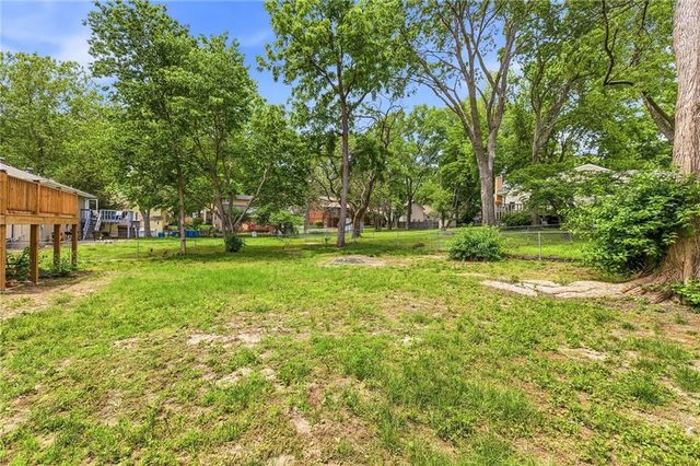 14208 W 63rd Street, Shawnee, KS 66216