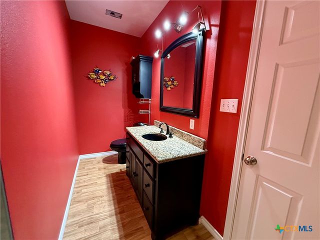 1112 W Dallas Avenue, Seadrift, TX 77983