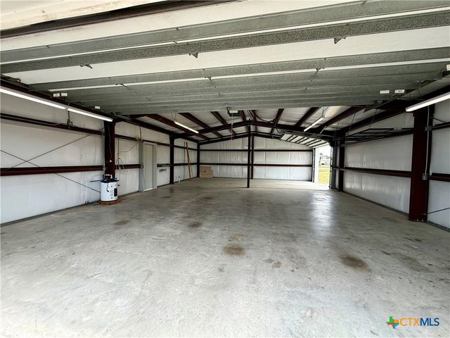 1112 W Dallas Avenue, Seadrift, TX 77983