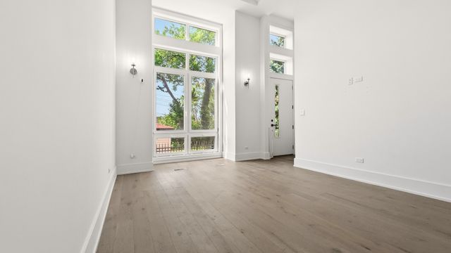 6227 D S Ellis Avenue, Chicago, IL 60637