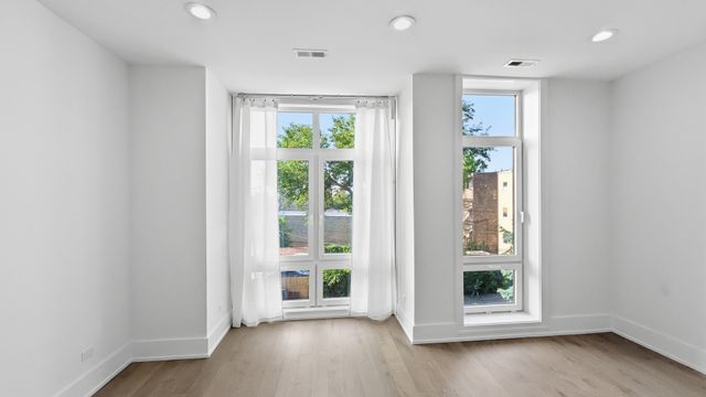 6227 D S Ellis Avenue, Chicago, IL 60637