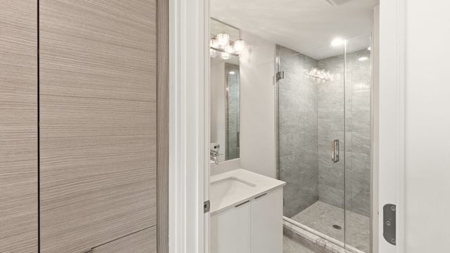 6227 D S Ellis Avenue, Chicago, IL 60637