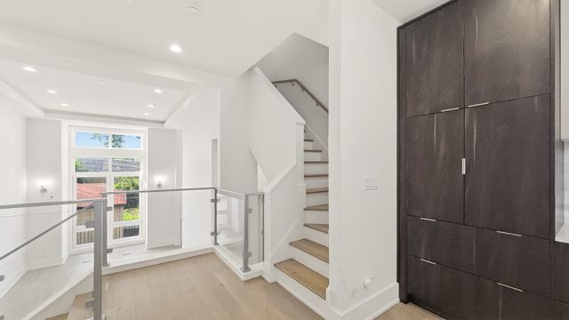 6227 D S Ellis Avenue, Chicago, IL 60637