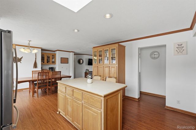 11105 Wood Run Circle, Green Oak Township, MI 48178