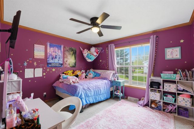 11105 Wood Run Circle, Green Oak Township, MI 48178