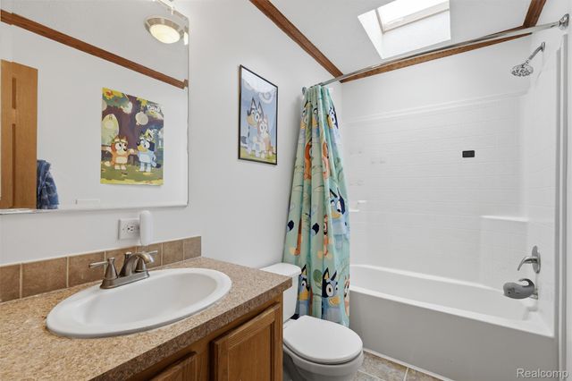 11105 Wood Run Circle, Green Oak Township, MI 48178