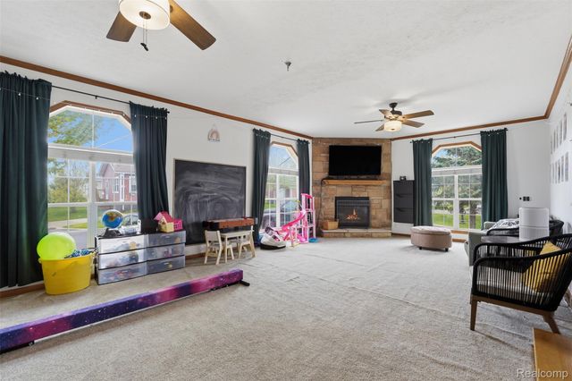11105 Wood Run Circle, Green Oak Township, MI 48178