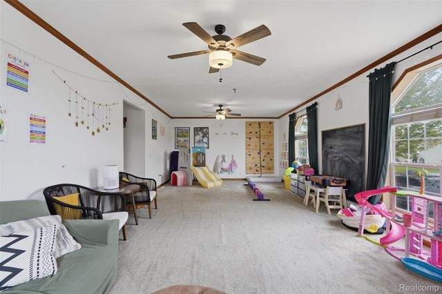 11105 Wood Run Circle, Green Oak Township, MI 48178