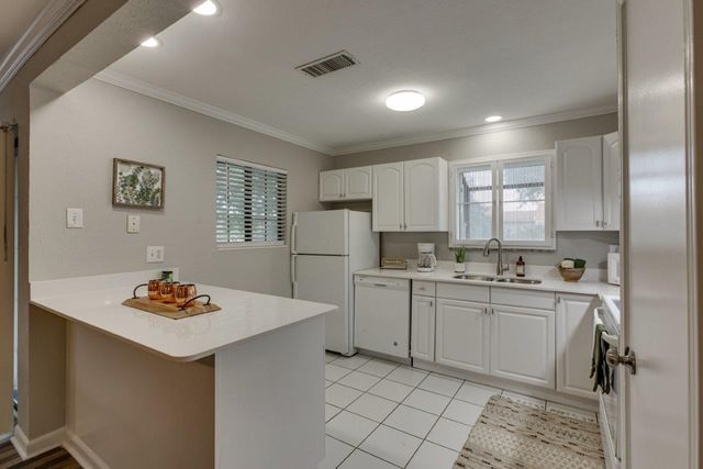 15151 Berry Trail 401, Dallas, TX 75248