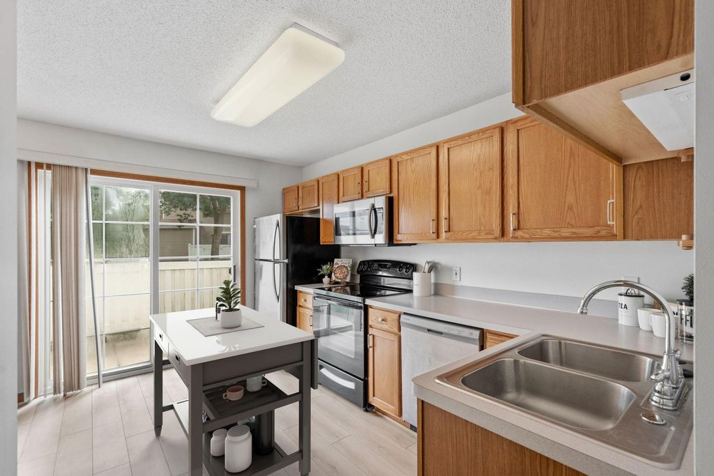 6276 158th Street W, Apple Valley, MN 55124 — photo 5