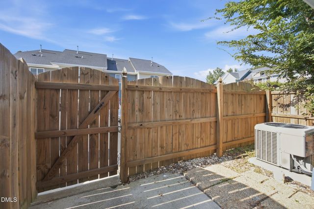 1202 Scotts Ridge Trail, Apex, NC 27502