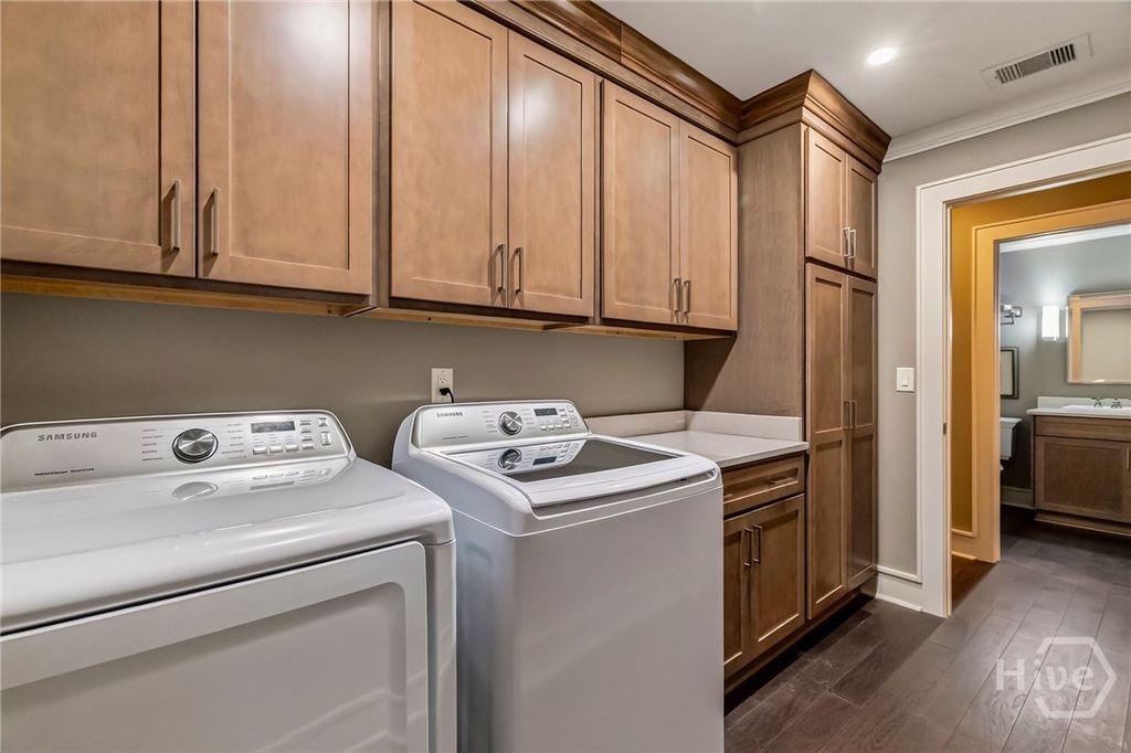 Image 25 of property listing at 302 Causton Harbour Drive, Savannah, GA 31404