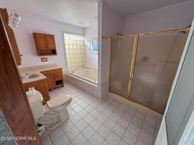 6079 Whiteford Center Road, Toledo, OH 43613