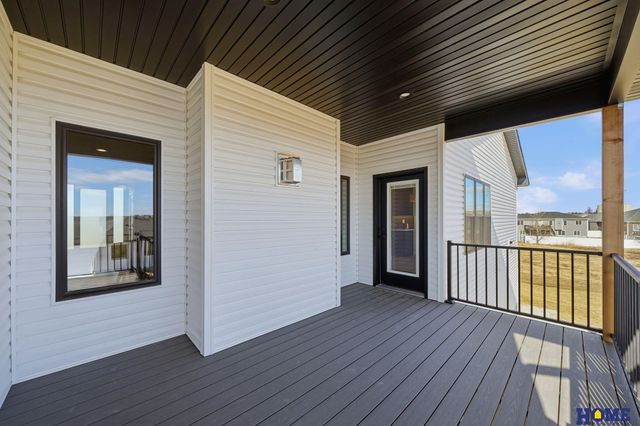 7743 Aero Circle, Lincoln, NE 68516