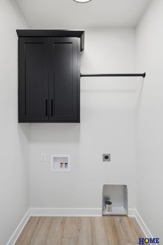 7743 Aero Circle, Lincoln, NE 68516