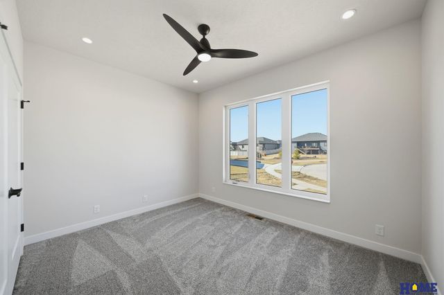 7743 Aero Circle, Lincoln, NE 68516