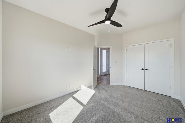 7743 Aero Circle, Lincoln, NE 68516