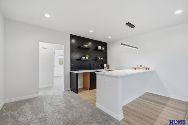 7743 Aero Circle, Lincoln, NE 68516