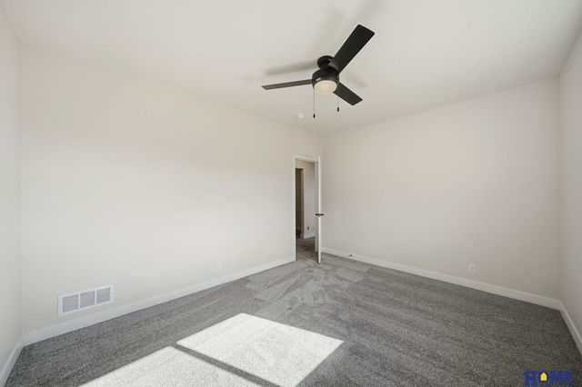 7743 Aero Circle, Lincoln, NE 68516