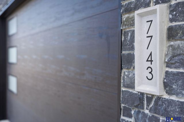 7743 Aero Circle, Lincoln, NE 68516