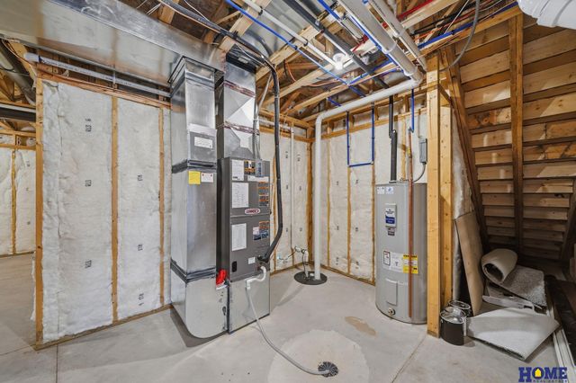 7743 Aero Circle, Lincoln, NE 68516