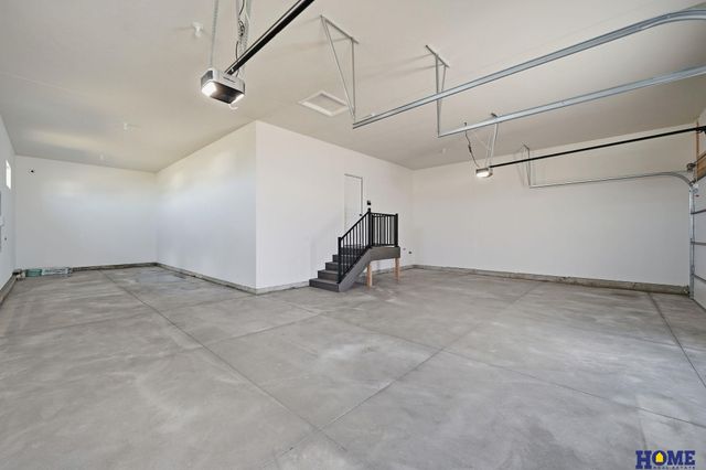 7743 Aero Circle, Lincoln, NE 68516