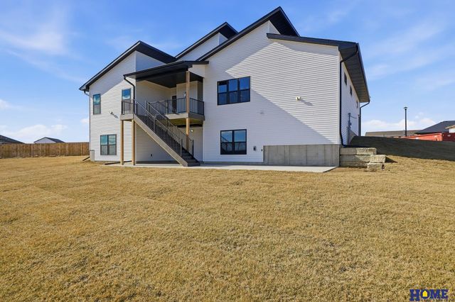 7743 Aero Circle, Lincoln, NE 68516