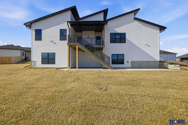 7743 Aero Circle, Lincoln, NE 68516