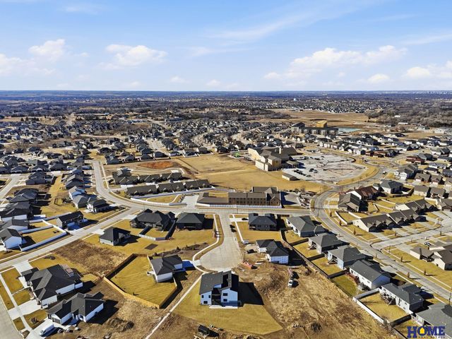 7743 Aero Circle, Lincoln, NE 68516