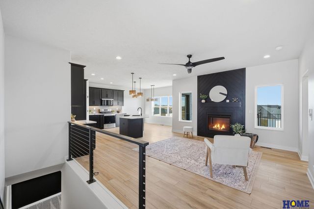 7743 Aero Circle, Lincoln, NE 68516