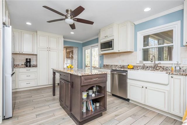 2733 Eagle Ridge Road, Marietta, GA 30062