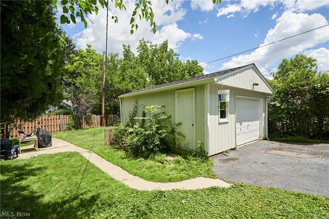 8301 Vista Avenue, Garfield Heights, OH 44125