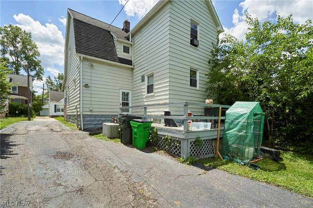 8301 Vista Avenue, Garfield Heights, OH 44125