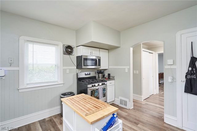 8301 Vista Avenue, Garfield Heights, OH 44125