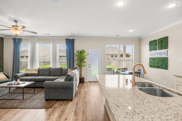 15638 Kensington Bluff Drive, Cypress, TX 77429
