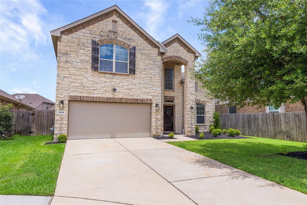 15638 Kensington Bluff Drive, Cypress, TX 77429