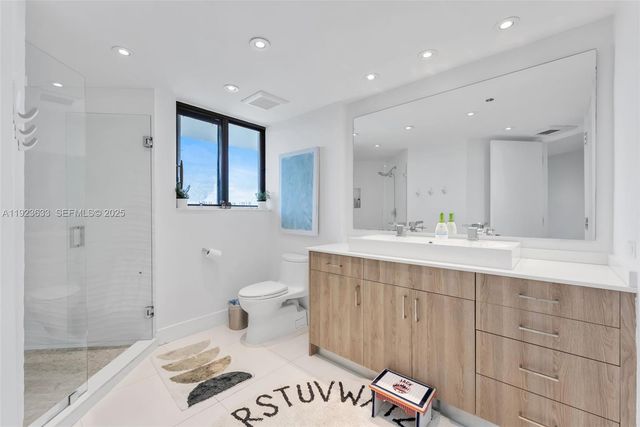 19500 Turnberry Way 7D, Aventura, FL 33180