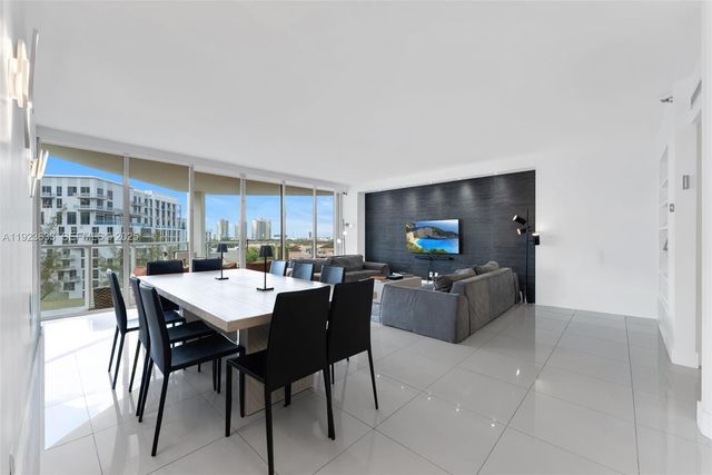 19500 Turnberry Way 7D, Aventura, FL 33180