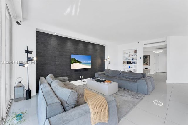 19500 Turnberry Way 7D, Aventura, FL 33180